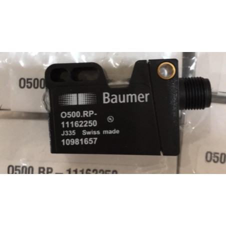 Baumer O500.RP-GW1B.72O 11096098 ,Ebat 32x23x13mm,Ölçüm 3mt,Çıkış PNP-NO NC,M12 4pin,Reflektör Fotosel