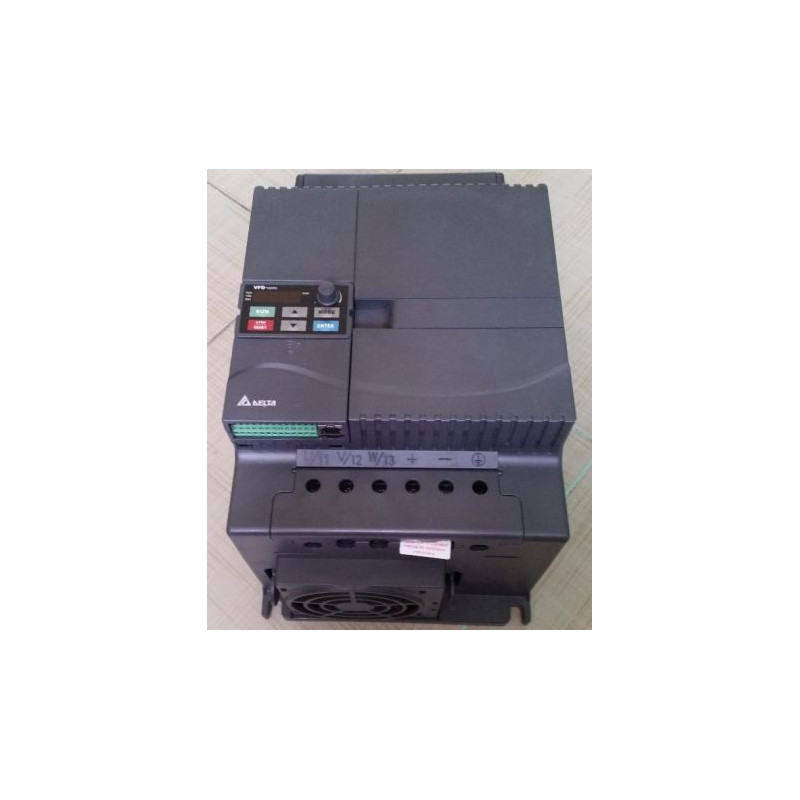 Delta VFD150E43A,VFD-E,Güç 15kw 380vac,3-Faz TriFaz,Ac Motor Sürücü Inverter